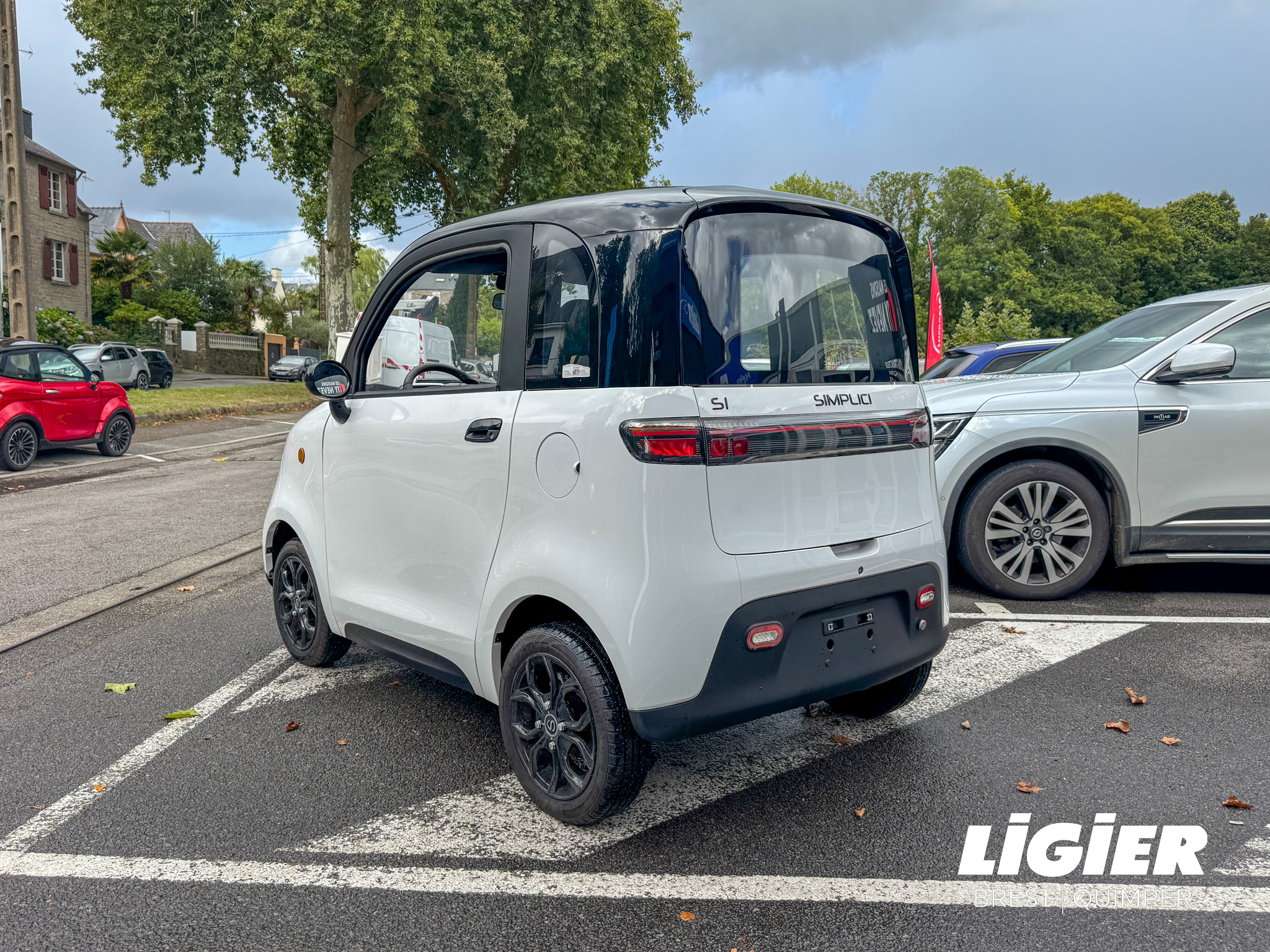 arrière Simplici S1 voiture sans permis électrique Quimper Finistère Bretagne